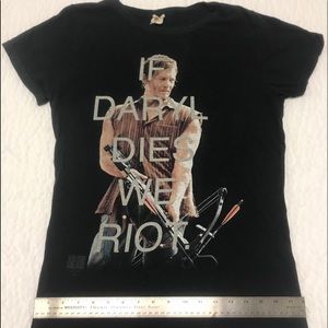 5/$25 - ❤️Darryl Dixon❤️ T-shirt